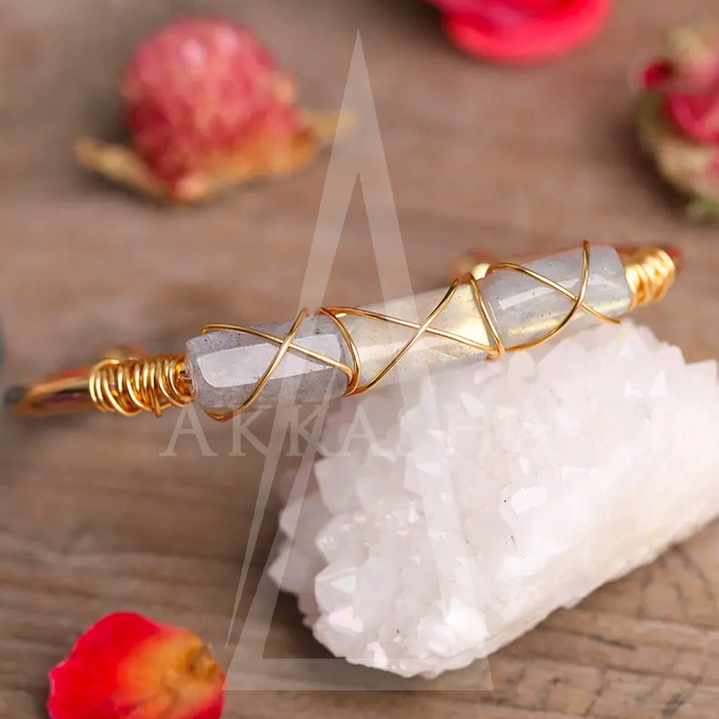 CRYSTAL BAR CUFF